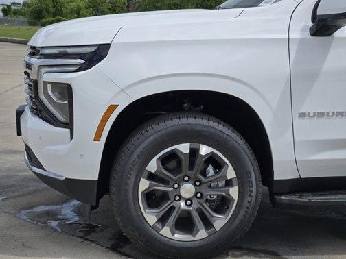 2025 Chevrolet Suburban LS