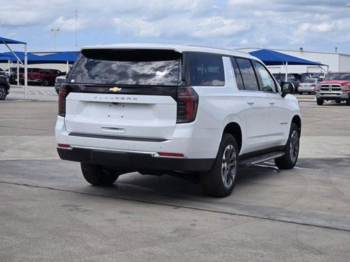 2025 Chevrolet Suburban LS