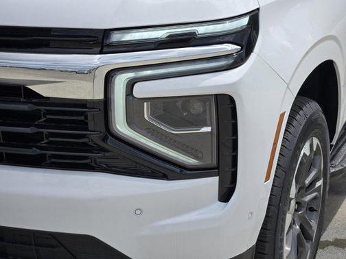 2025 Chevrolet Suburban LS