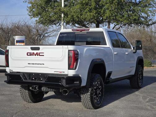 2024 GMC Sierra 2500 AT4X