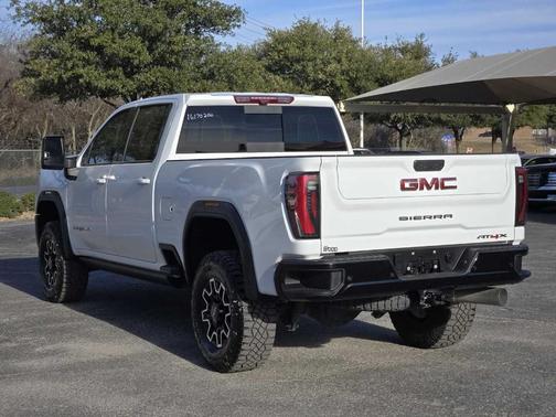 2024 GMC Sierra 2500 AT4X