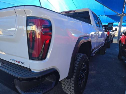 2024 GMC Sierra 2500 AT4X