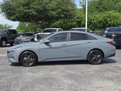 Electric Shadow 2021 Hyundai ELANTRA SEL
