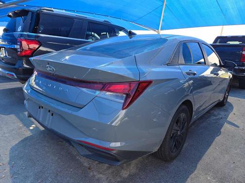 Electric Shadow 2021 Hyundai ELANTRA SEL