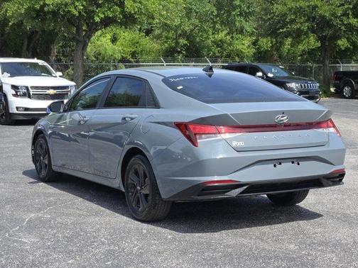 Electric Shadow 2021 Hyundai ELANTRA SEL