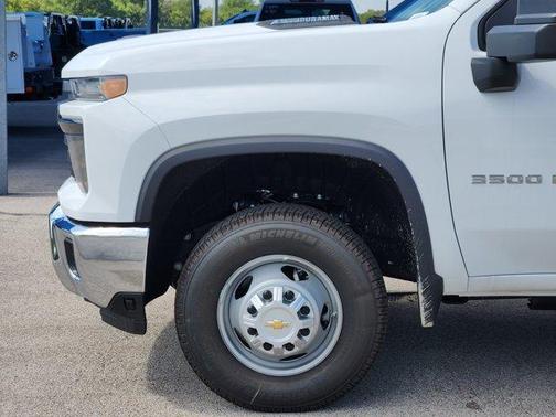 2025 Chevrolet Silverado 3500 WT