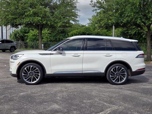 Pristine White 2020 Lincoln Aviator Reserve AWD