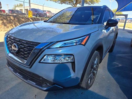 2022 Nissan Rogue SL