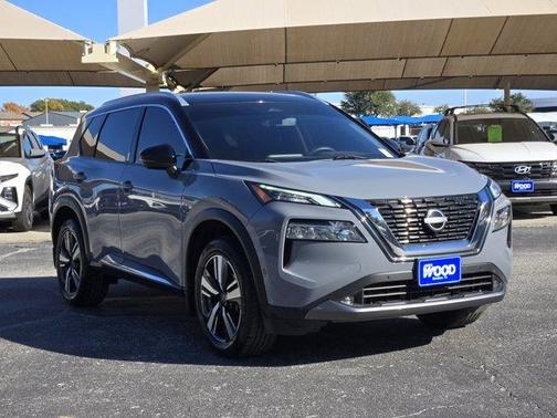 2022 Nissan Rogue SL