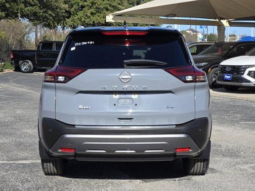 2022 Nissan Rogue SL