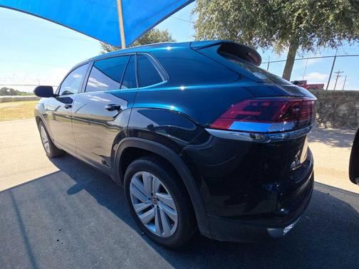 2022 Volkswagen Atlas Cross Sport 3.6L V6 SE w/Technology