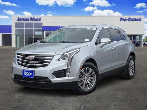 Radiant Silver Metallic 2017 Cadillac XT5 Luxury