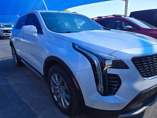 2020 Cadillac XT4 Premium Luxury