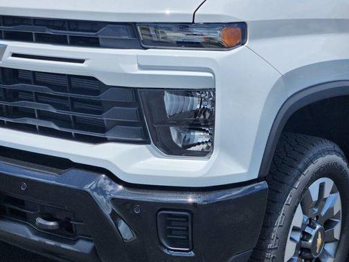 2025 Chevrolet Silverado 2500 Custom