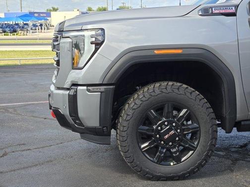 2025 GMC Sierra 2500 AT4