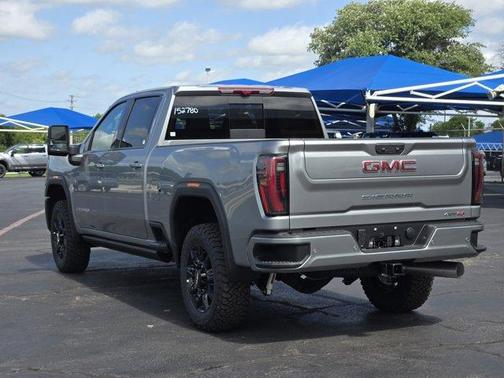 2025 GMC Sierra 2500 AT4