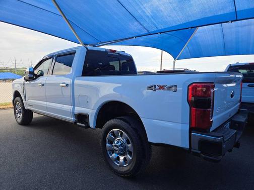 2023 Ford F-350 Lariat Super Duty