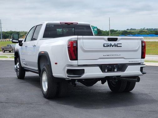 2025 GMC Sierra 3500 Denali Ultimate