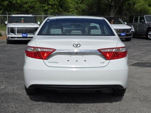 Super White 2016 Toyota Camry LE