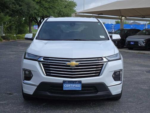 Summit White 2023 Chevrolet Traverse Premier