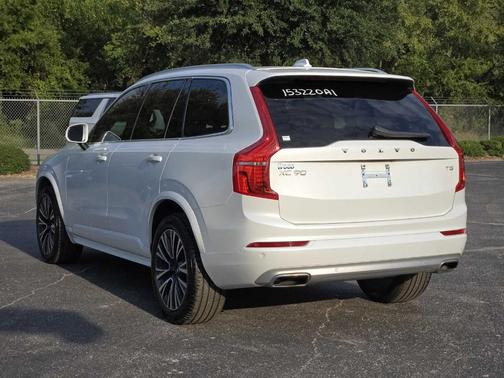 2021 Volvo XC90 T5 Momentum 7 Passenger