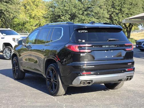 2025 GMC Acadia Denali