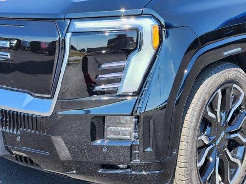 2025 GMC Sierra EV Denali