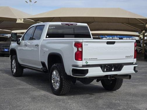 2022 Chevrolet Silverado 2500 High Country