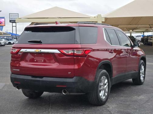 2021 Chevrolet Traverse LT Cloth
