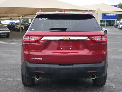 2021 Chevrolet Traverse LT Cloth