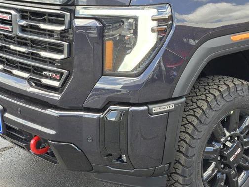 2025 GMC Sierra 2500 AT4