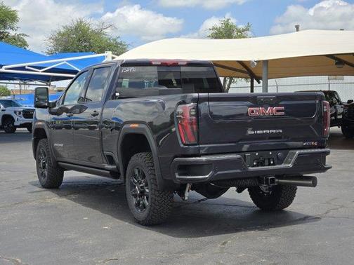 2025 GMC Sierra 2500 AT4