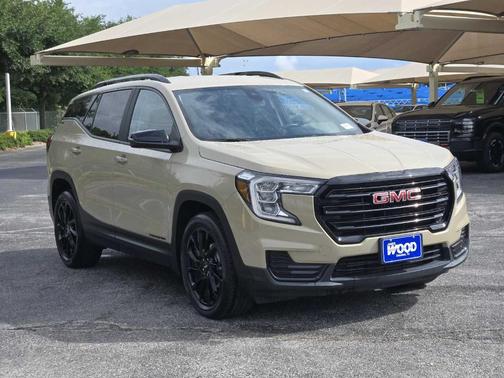 Desert Sand Metallic 2023 GMC Terrain SLE