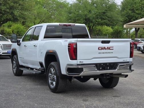 Glacier White 2026 GMC Sierra 2500 SLT