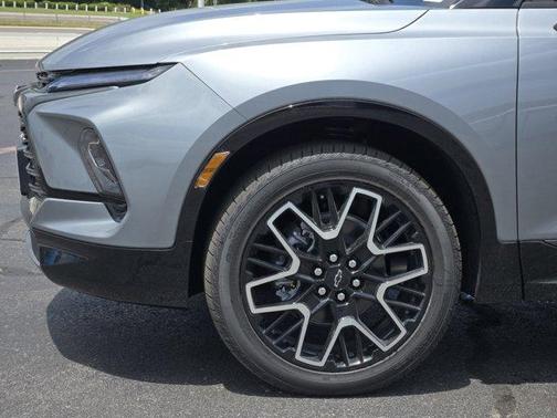 Sterling Gray Metallic 2026 Chevrolet Blazer RS