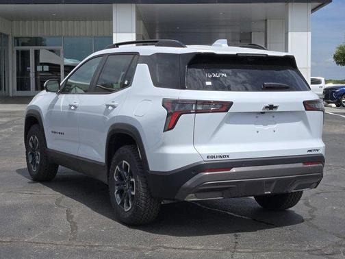 Polar White 2026 Chevrolet Equinox ACTIV