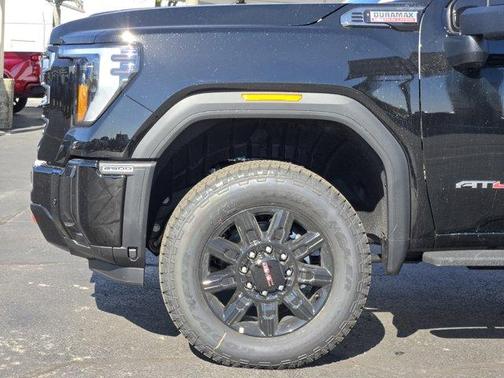 2026 GMC Sierra 2500 AT4