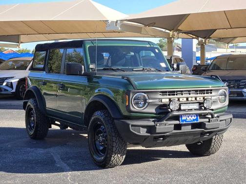 2022 Ford Bronco Base