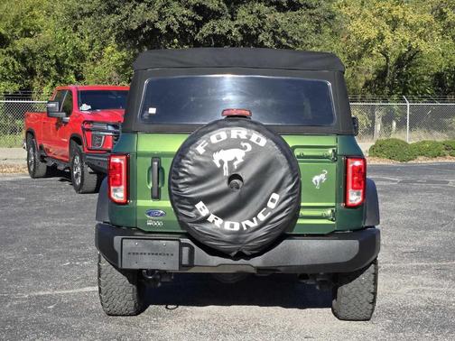 2022 Ford Bronco Base
