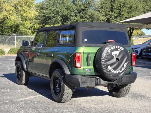 2022 Ford Bronco Base