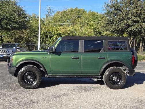 2022 Ford Bronco Base