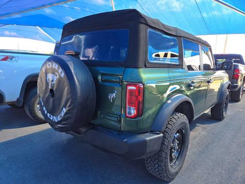 2022 Ford Bronco Base