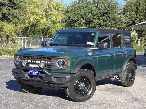 2022 Ford Bronco Base