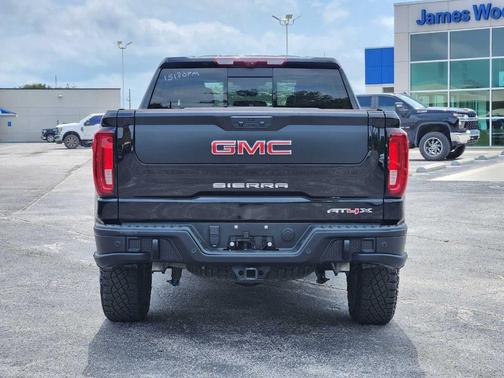 2024 GMC Sierra 1500 AT4X