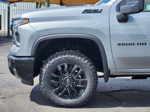 2025 Chevrolet Silverado 3500 LT
