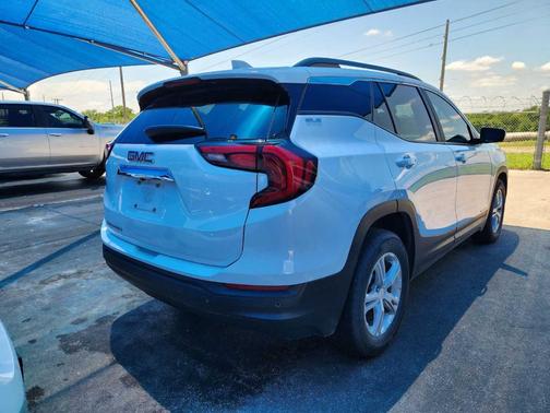 2021 GMC Terrain SLE