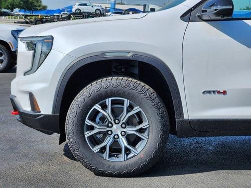 2025 GMC Acadia AT4