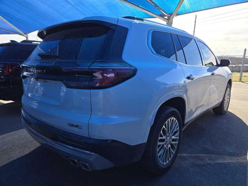 2024 GMC Acadia Denali