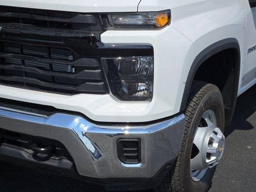 2025 Chevrolet Silverado 3500 WT