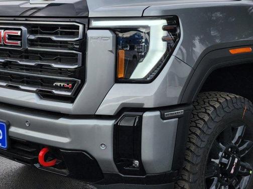 2025 GMC Sierra 2500 AT4